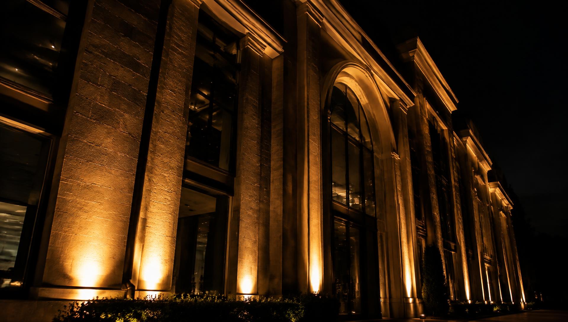 واجهة معمارية من أعمال زاوية 90°